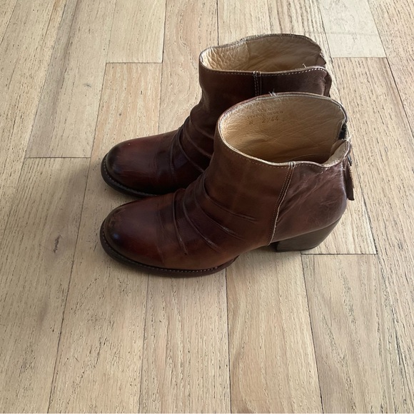 Bed Stu Distressed  Leather Ankle Boots - Picture 3 of 7